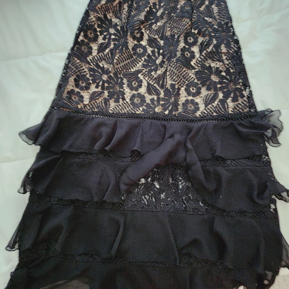 Embroidered Ruffle Dress Size M - Picture 11 of 15